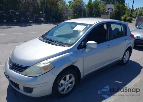 2009 Nissan Versa 1.8Sl z USA, uszkodzony, nr VIN 3N1BC13E09L372132